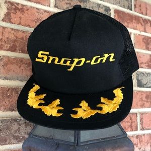 Vintage snap on trucker hat